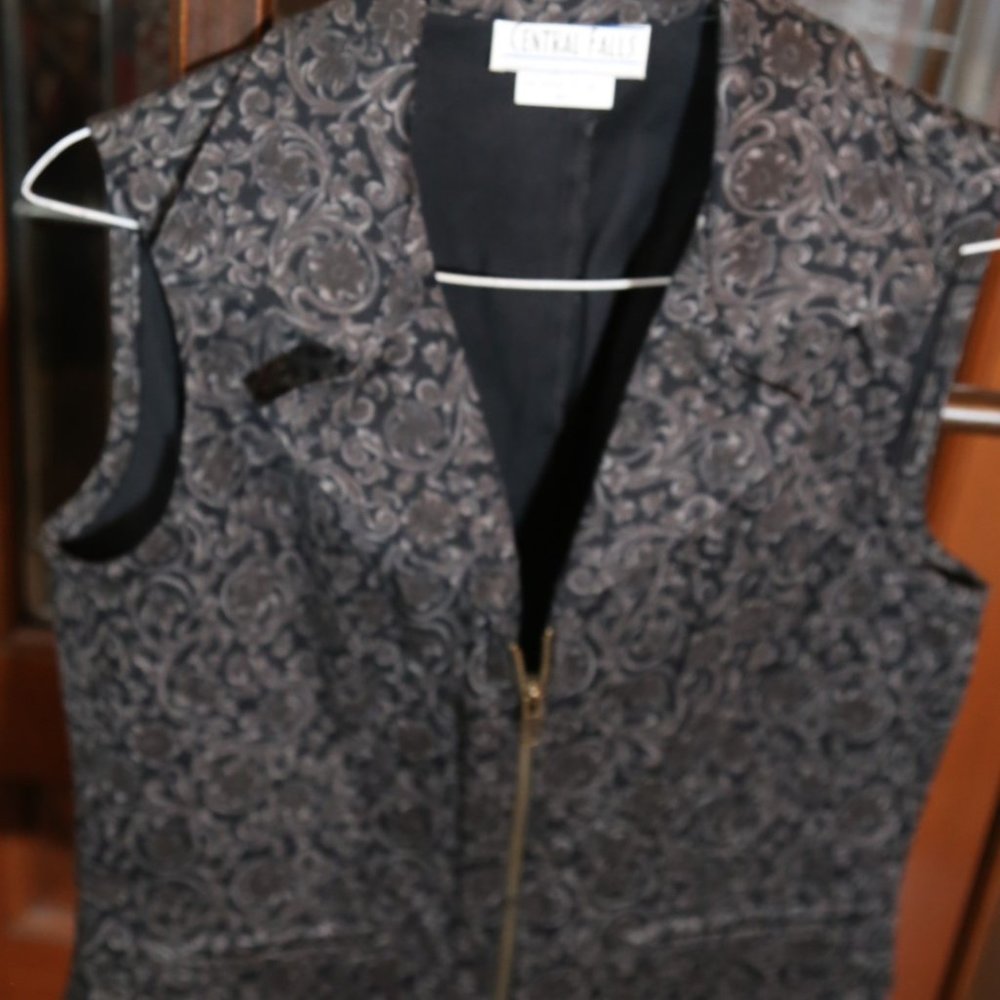 Vintage Black/Grey Women's Zipper Fitted Vest - Size Small